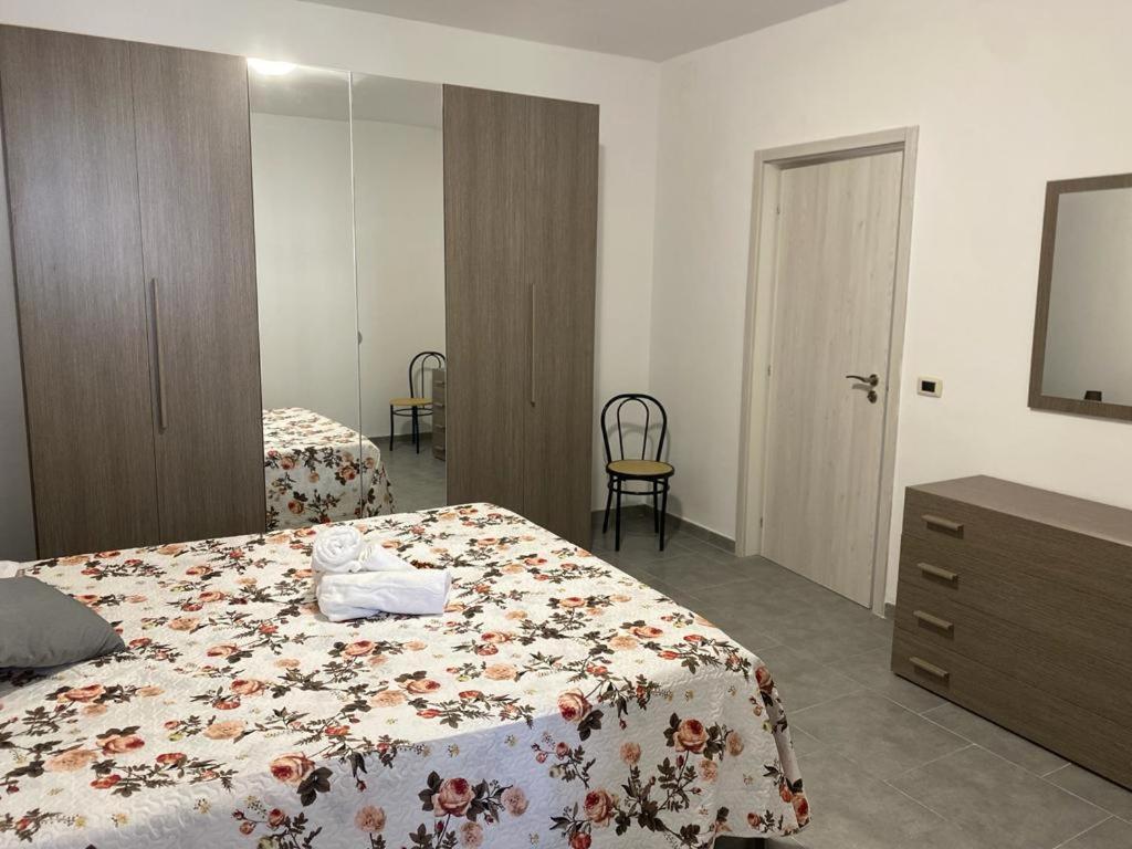 Holiday Patrizia'S Home San Giorgio Ionico Exterior photo